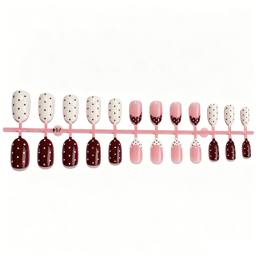 Artificial nail set with festive dot and gradient designs Kalsten