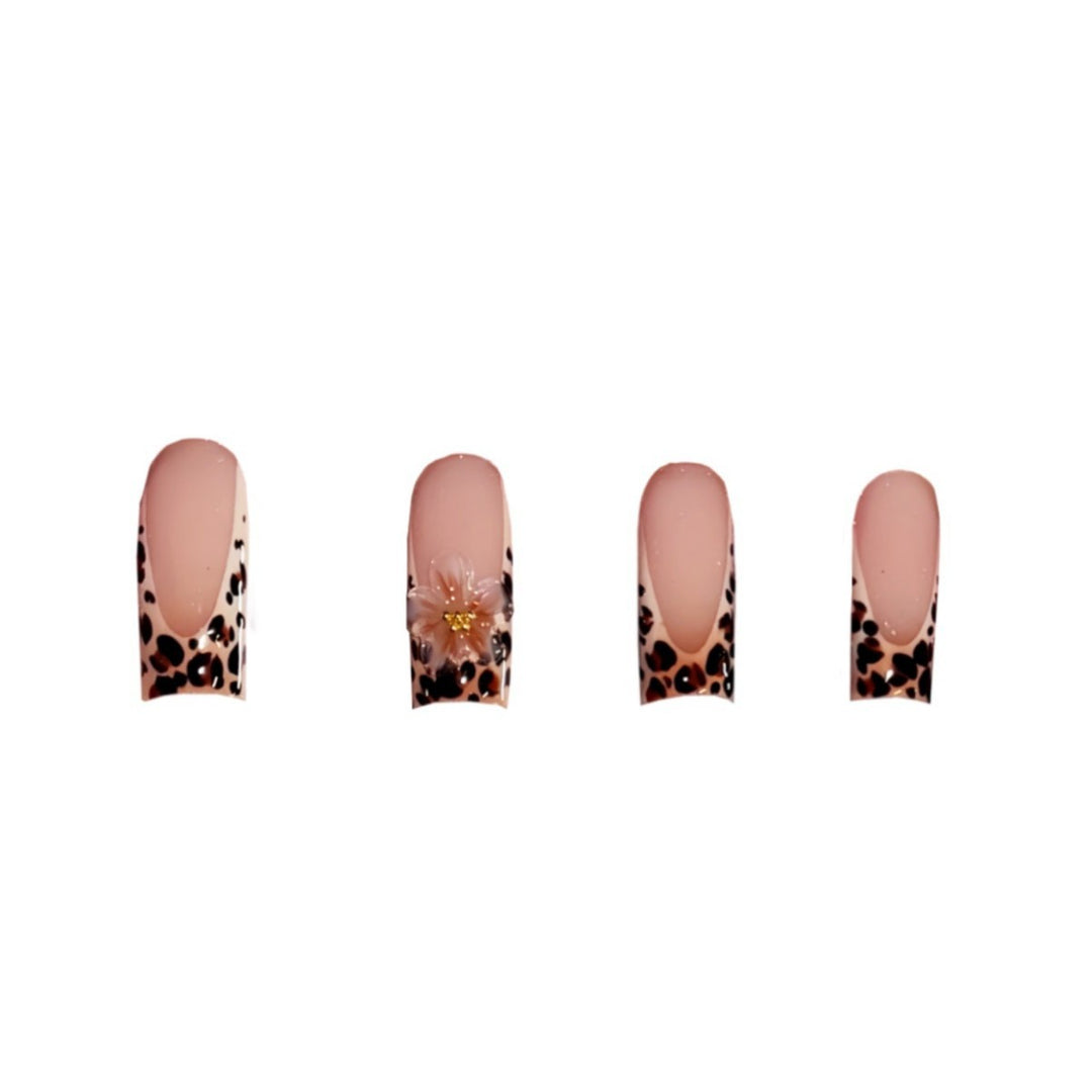 Elegant Animal Print Press-On Nail Art Kalsten