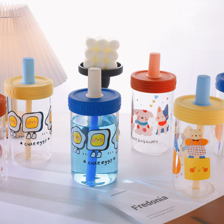 Women creative drinking container with practical silicone surface and playful animal design Kalsten
