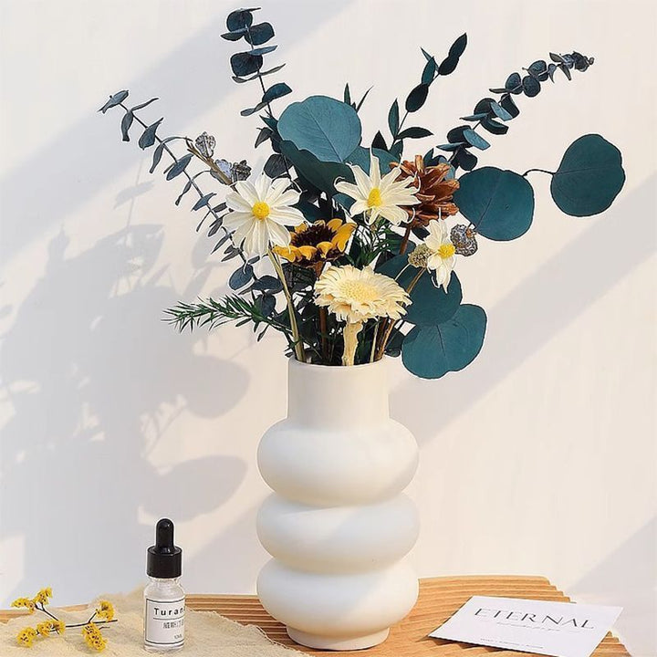 Elegant Floral Arrangement in Glass Vase