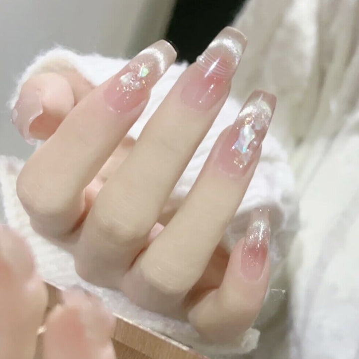Elegant Press-On Nail Art Set with Glittering Tips Kalsten