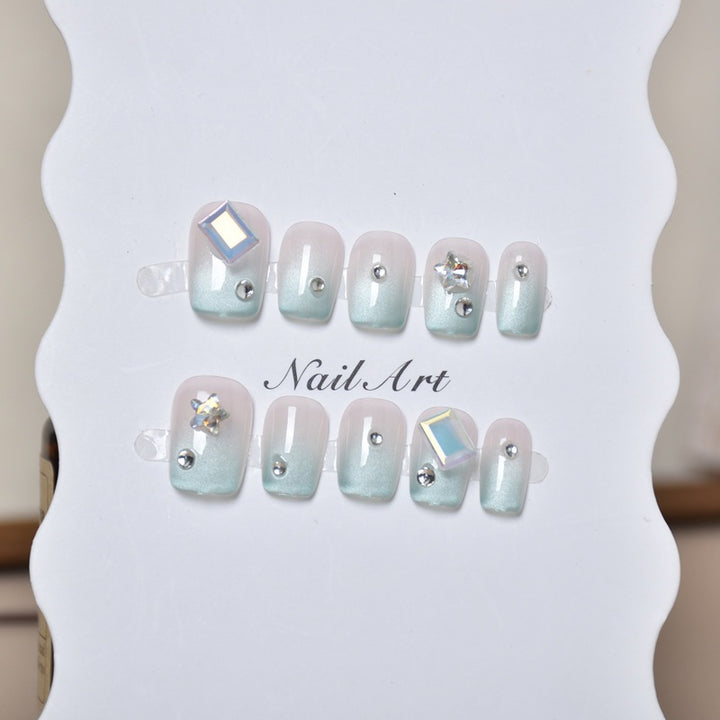 Glittery Press-On Nail Art Set Kalsten