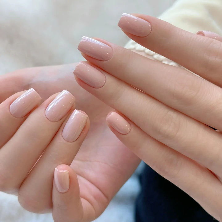 Elegant Artificial Nails in Nude Look Kalsten