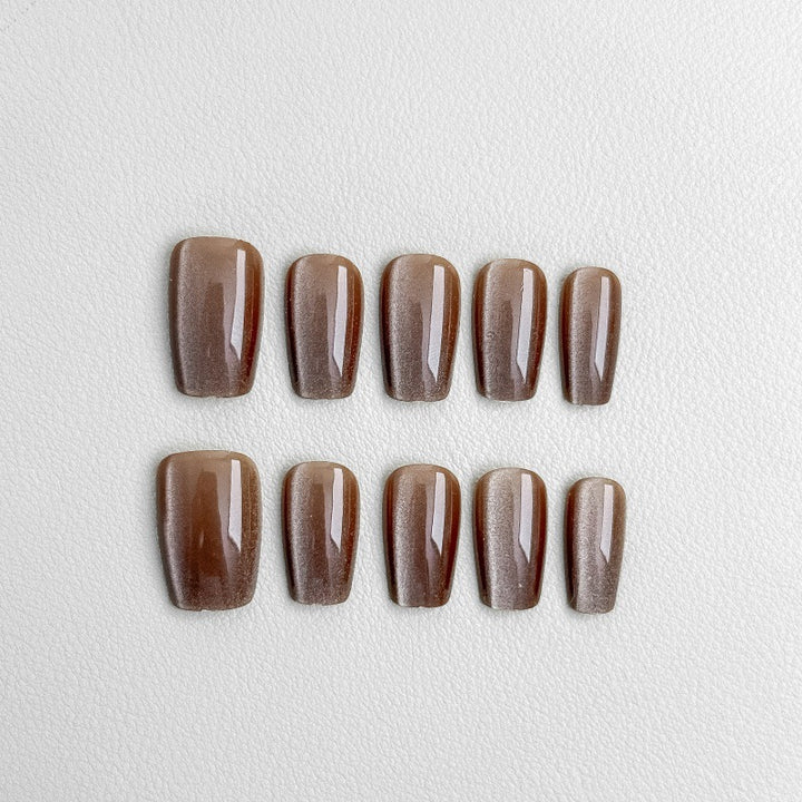 Elegant artificial nails with gentle ombre finish Kalsten