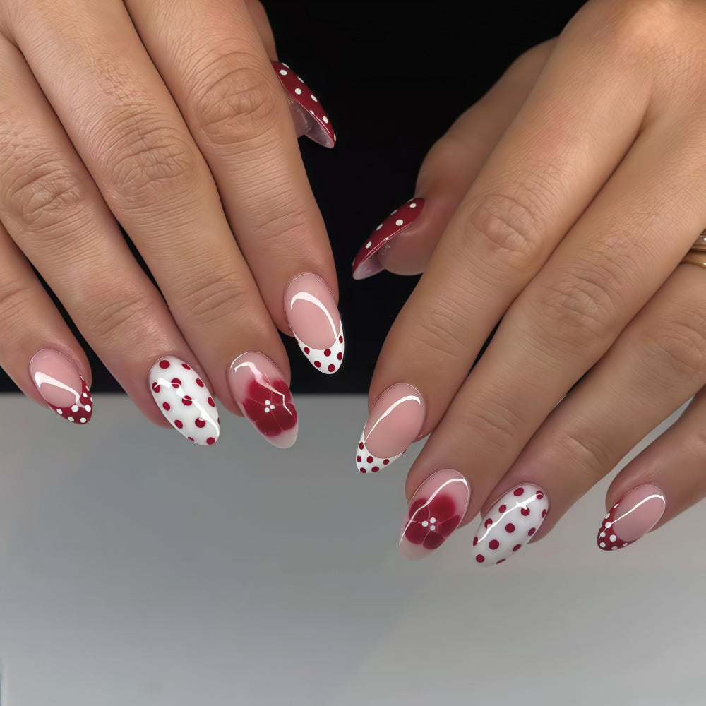Playful retro style artificial nails Kalsten
