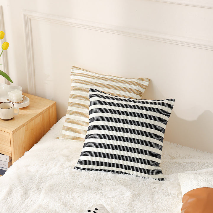 Woven decorative cushion cover with horizontal stripe pattern and concealed zipper Kalsten