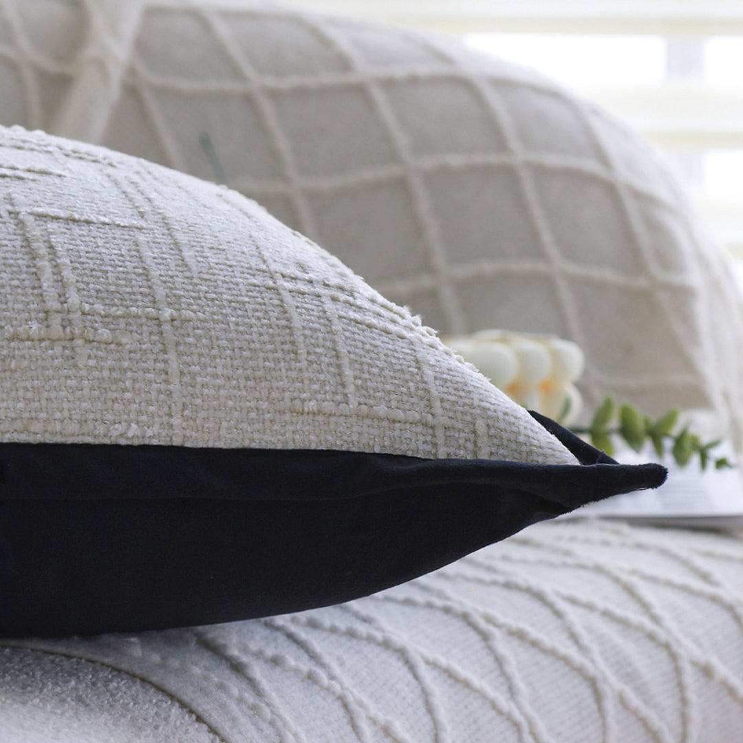 Square decorative cushion cover with structured grid tufting and contrasting piping Kalsten