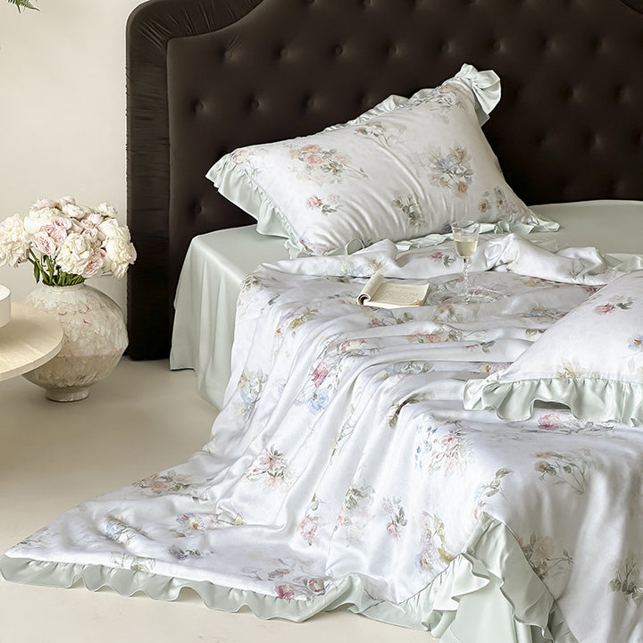 Satin sleep set with silky finish, watercolor flower motif and ruffle edges