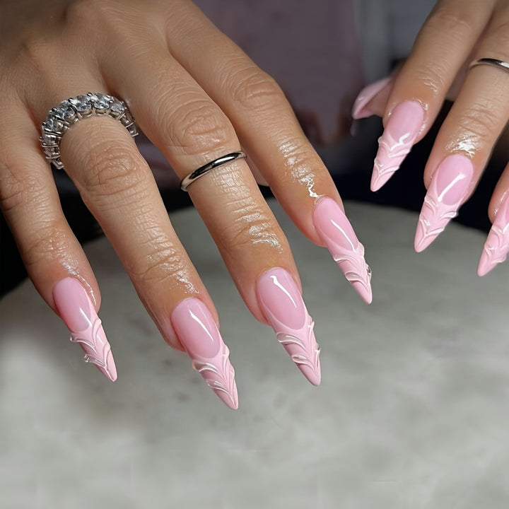 Artificial nail set with elegant tips and filigree design Kalsten