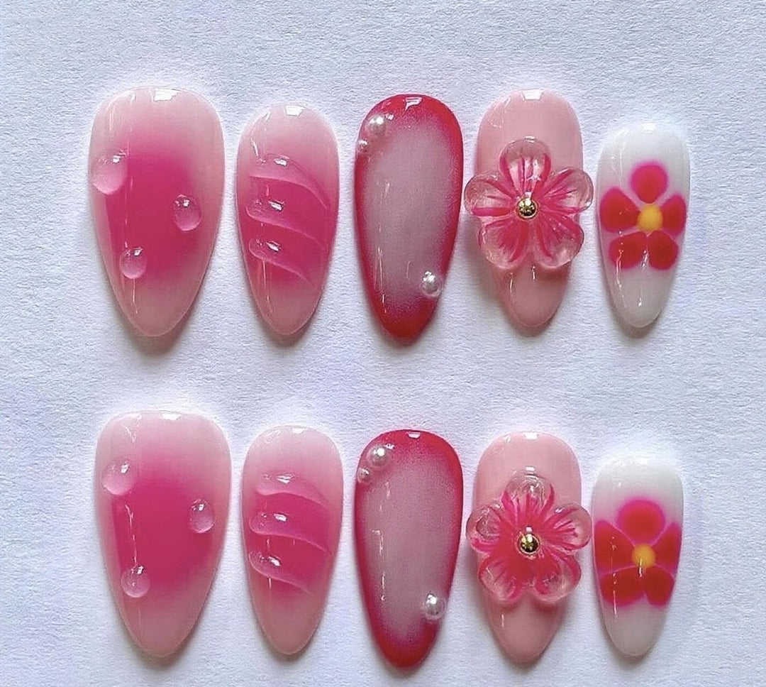 Floral-Embellished Press-On Nail Kit