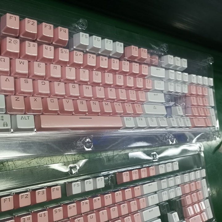 Mechanical gaming keyboard with retro-futuristic design Kalsten