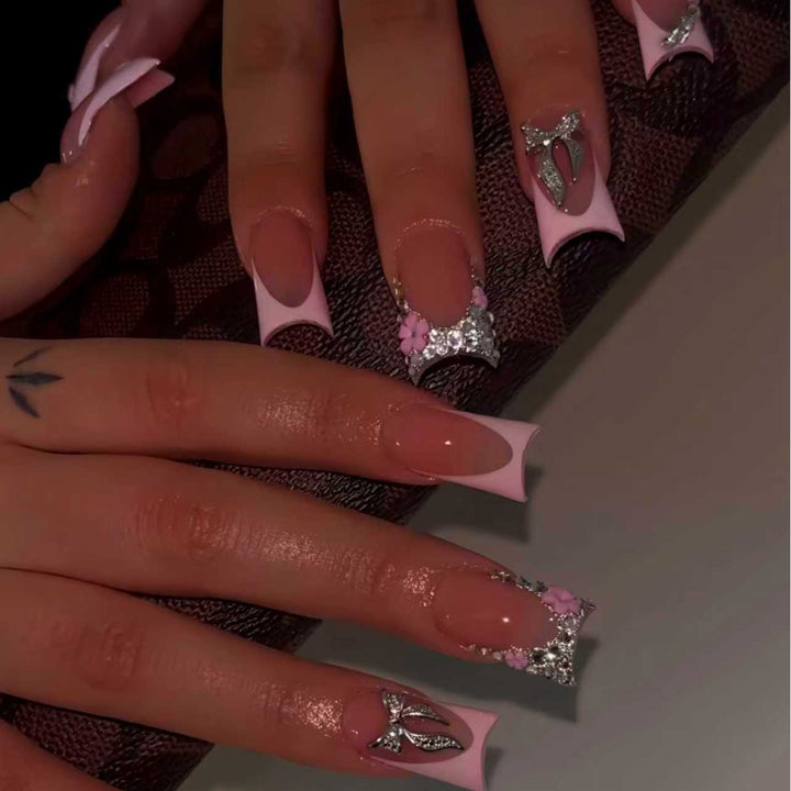 Glamorous Nail Art Extensions Kalsten