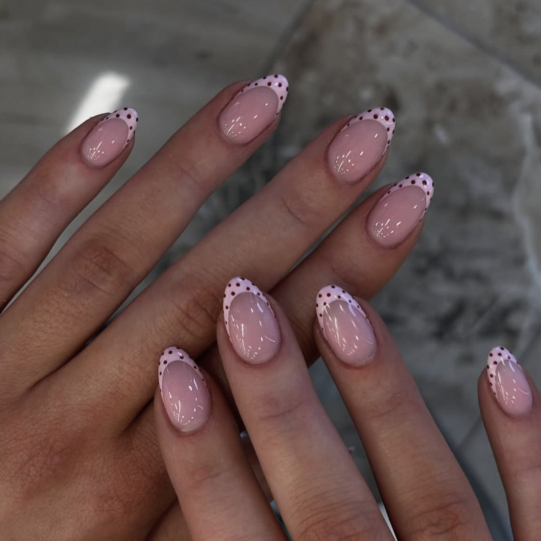 Glamorous stiletto nails with elegant star design Kalsten