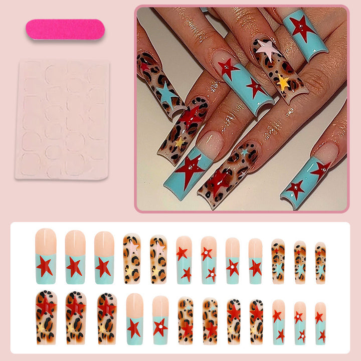 Nail set with trendy leopard and star design Kalsten