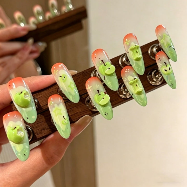 Artistic Floral and Star-Embellished Press-On Nail Set Kalsten