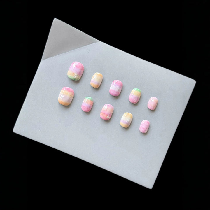 Artistic Press-On Nail Set with Ombre and Star Design