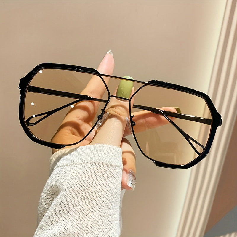 Women’s geometric sunglasses with special frame and UV protection Kalsten