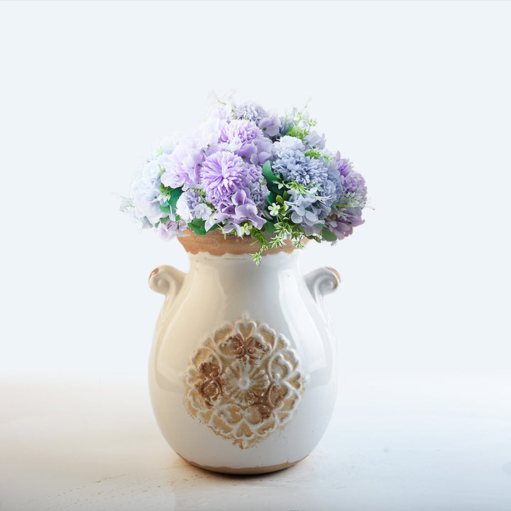 Elegant ceramic vase with decorative pattern Kalsten