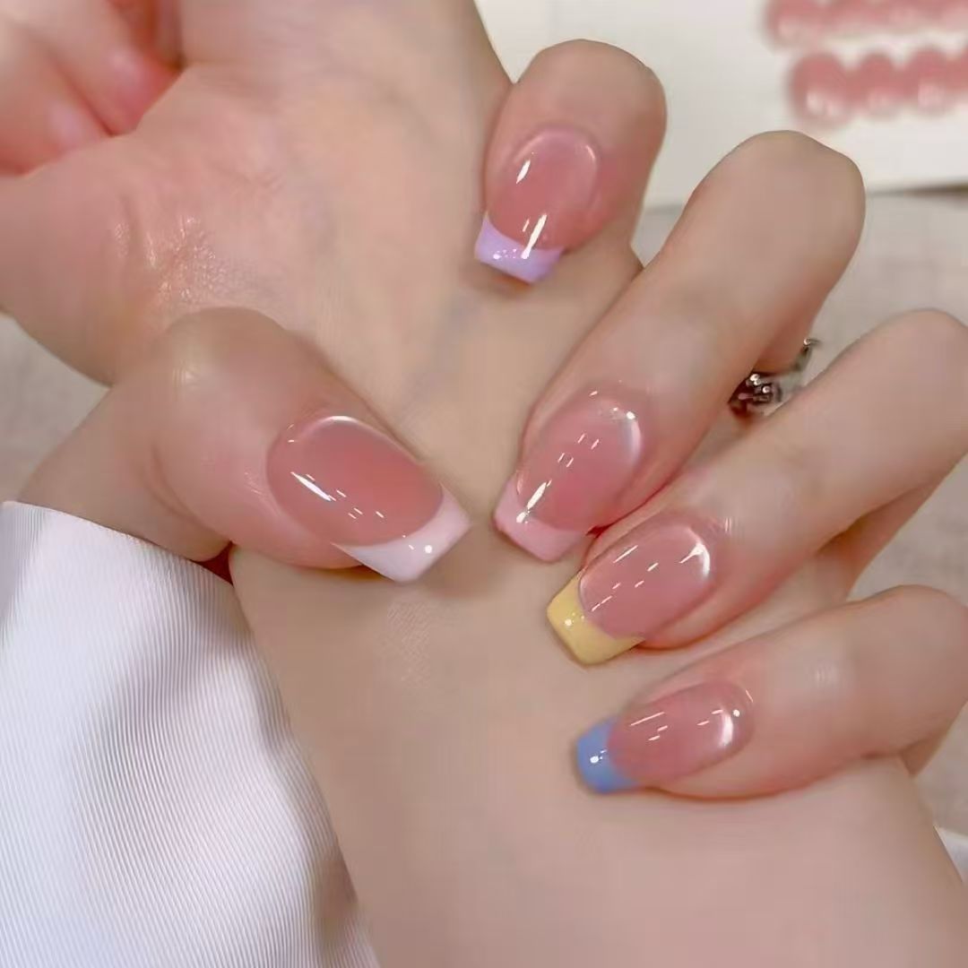 Whimsical Bear-Themed Press-On Nail Art Kit Kalsten