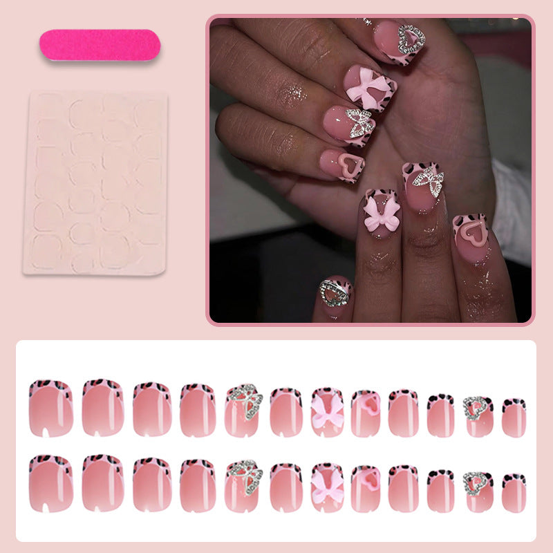 Artificial nail art with embellishments Kalsten