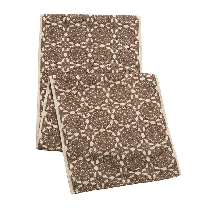 Runner with ornamental medallion jacquard structure and non-slip underside Kalsten