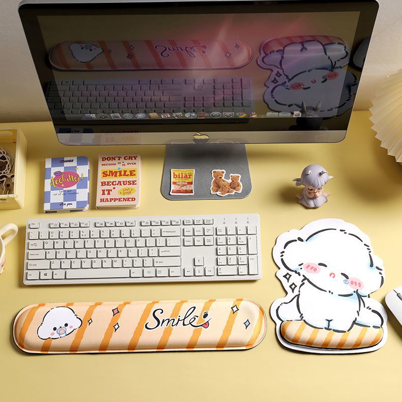 Playful Character-Themed Wrist Support Mouse Pad