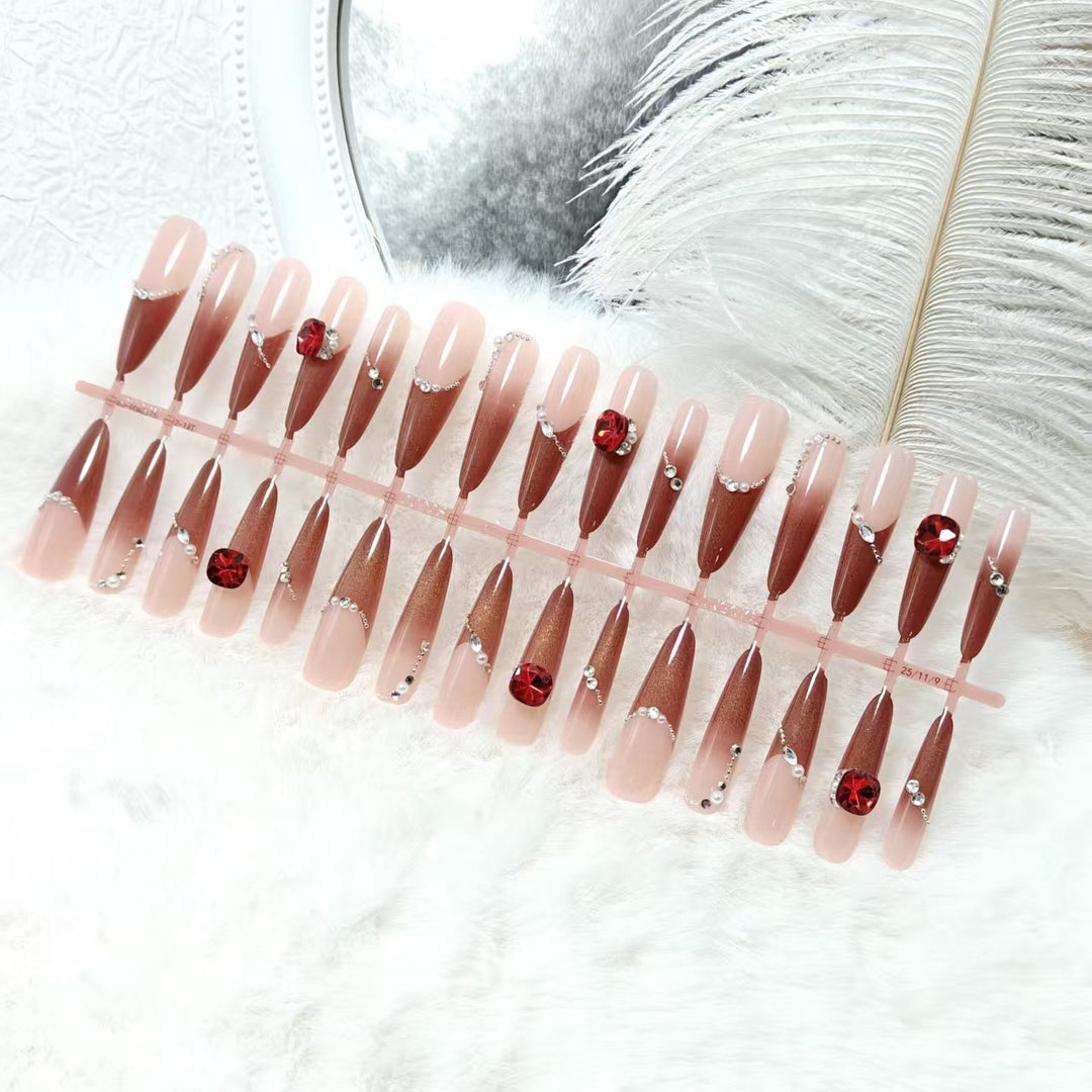 Artificial nails with luxurious 3D decorations and glamorous accents Kalsten