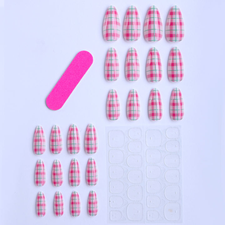 Trendy Checkered Pattern Artificial Nails Kalsten