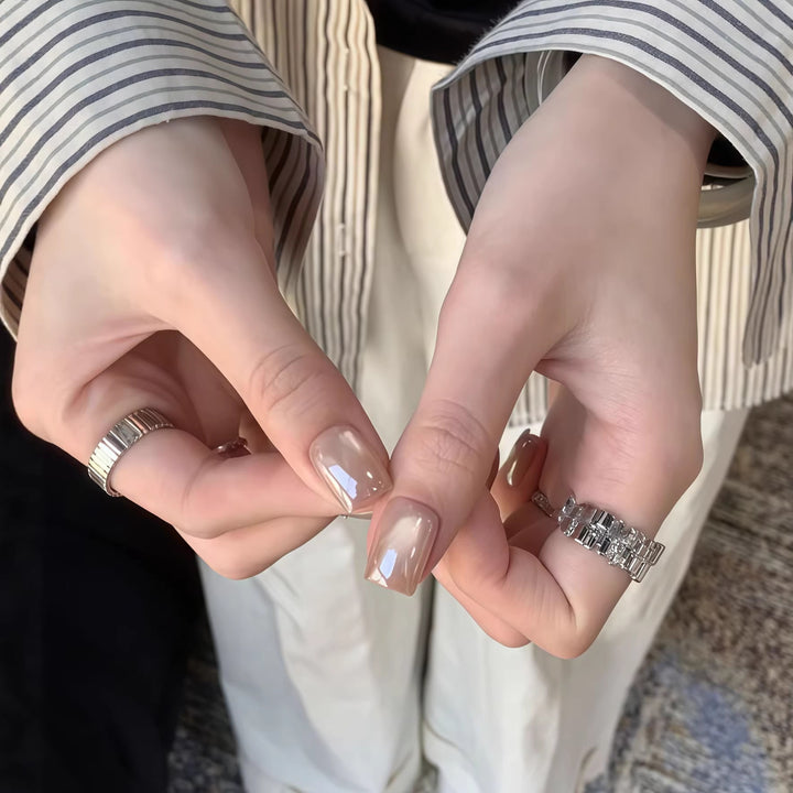 Artificials nails with precious shimmering accents Kalsten