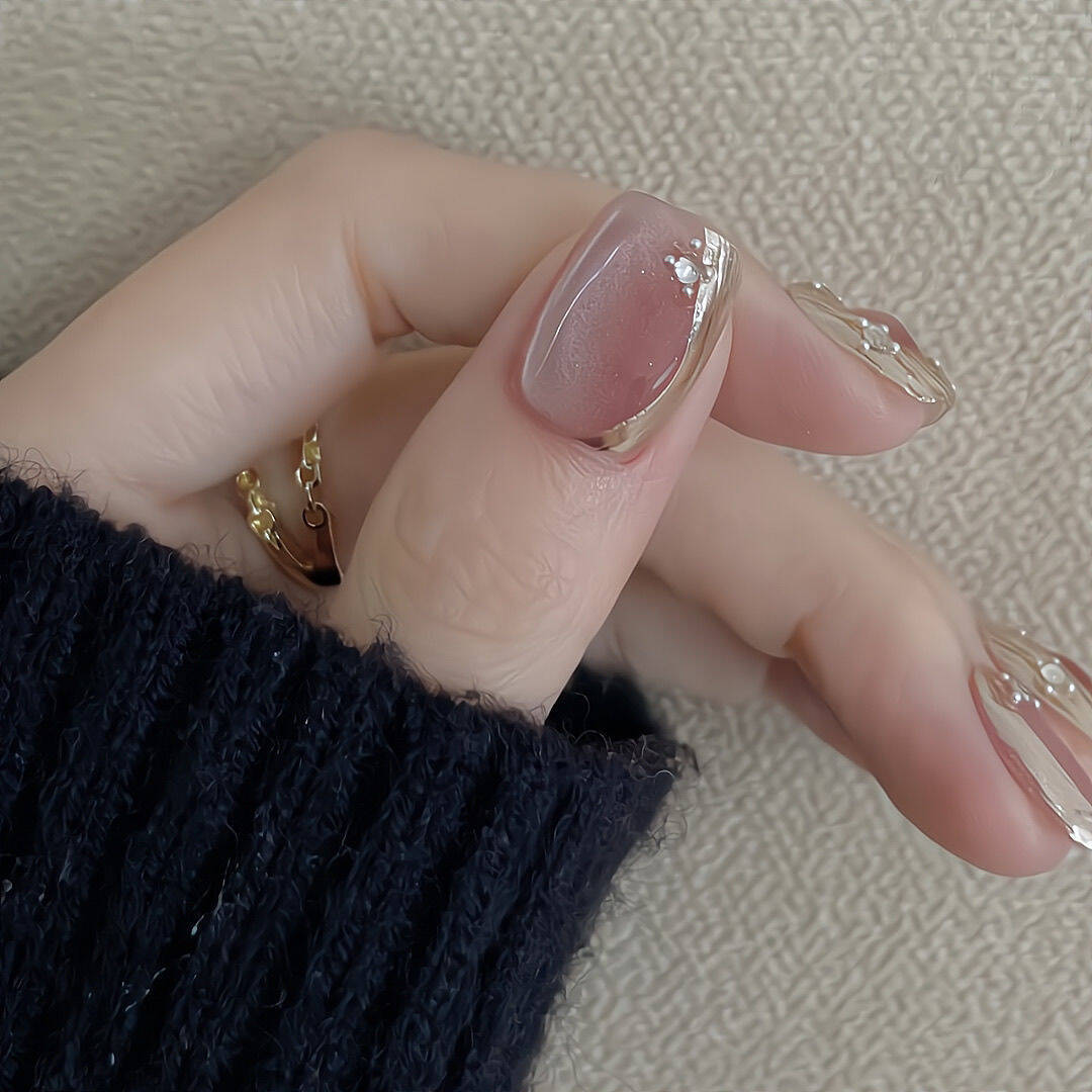 Elegant Press-On Nail Art Extensions Kalsten