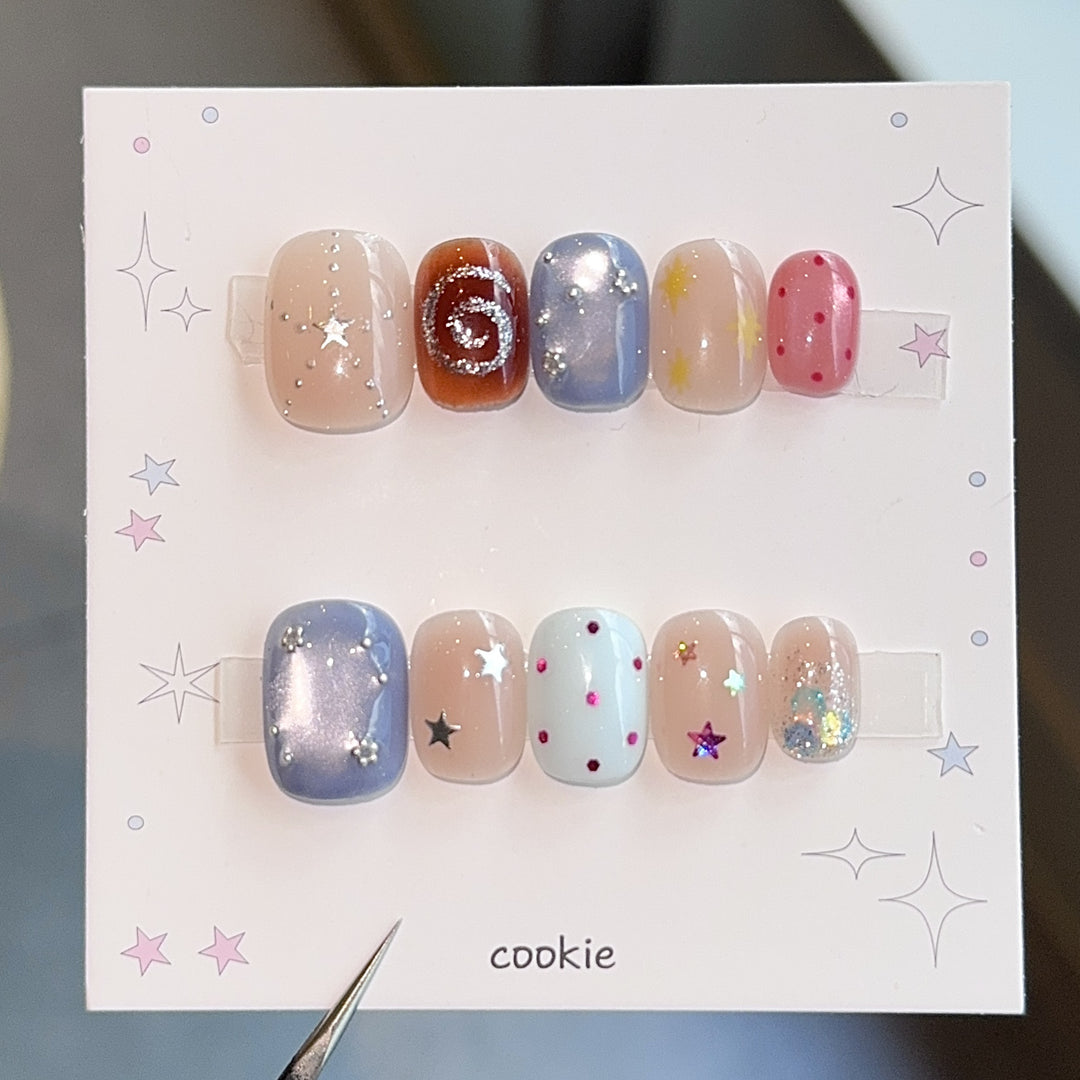 Creative artificial nails with sparkling star patterns Kalsten