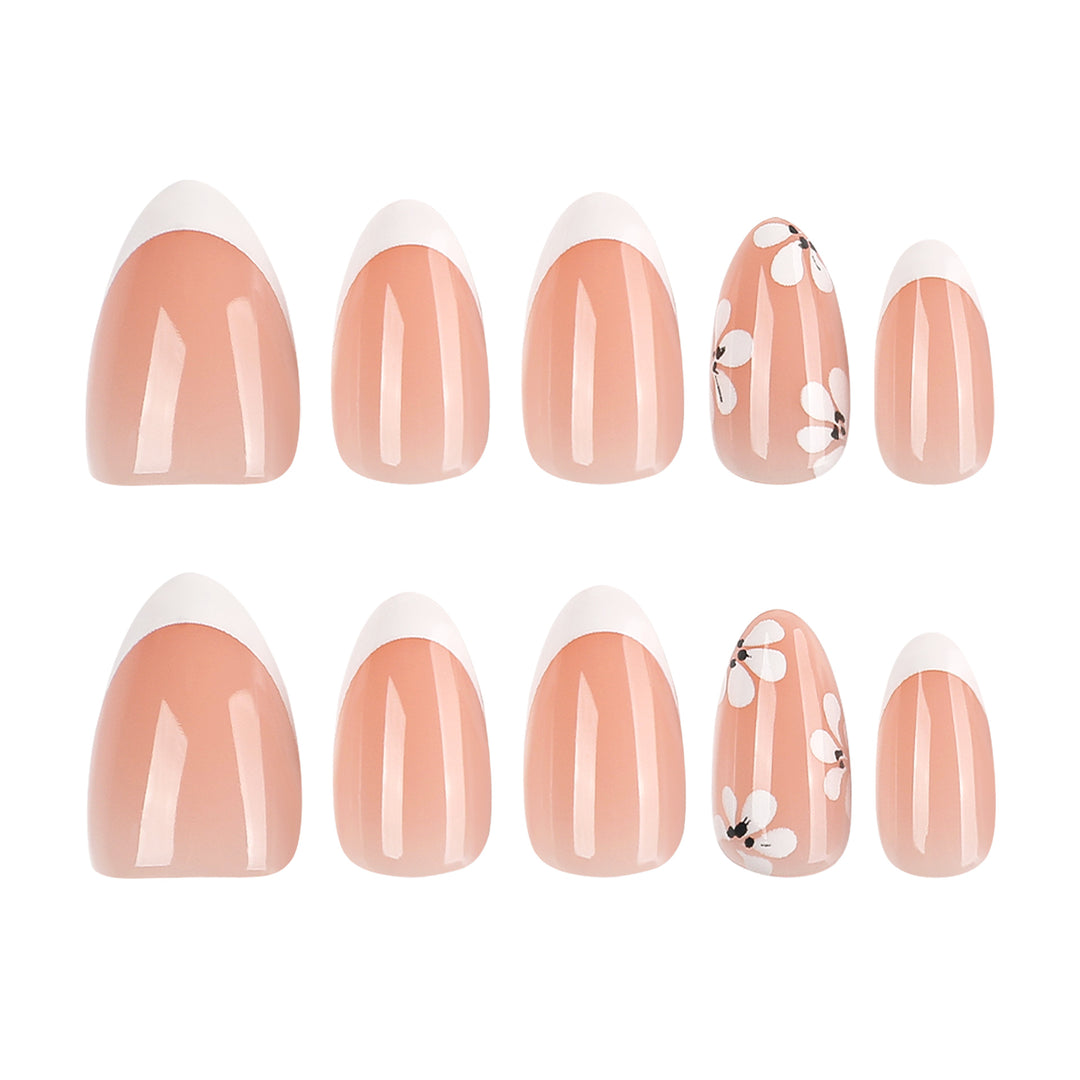 Artfully adorned nail art Kalsten