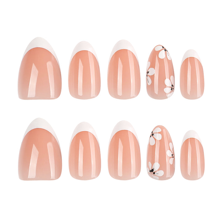 Artfully adorned nail art Kalsten