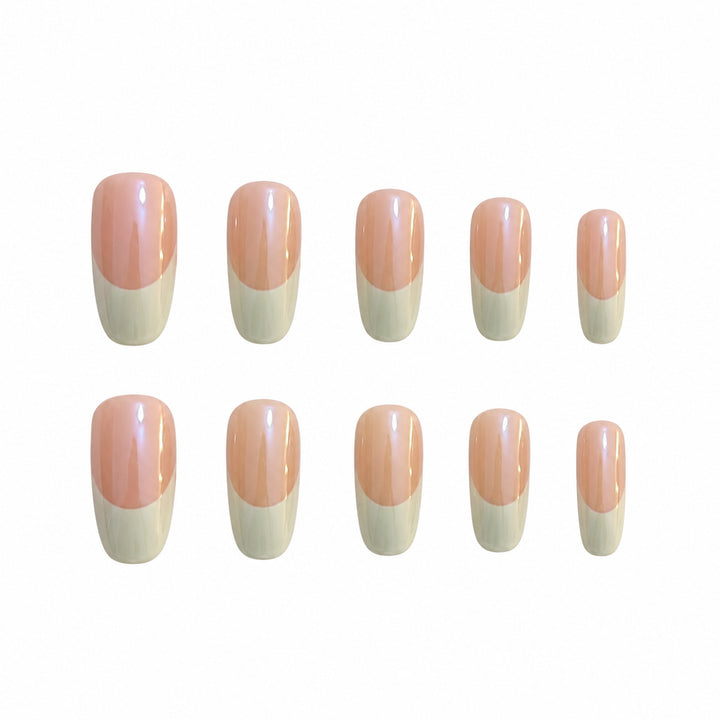 Artificial nails with transparent and modern French tips Kalsten