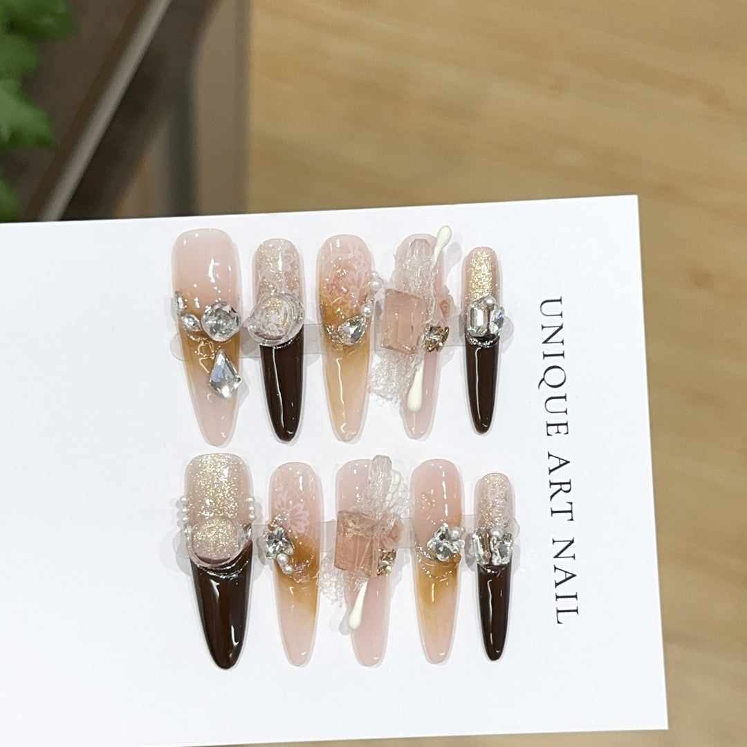 Luxurious Decorative Press-On Nail Art Set