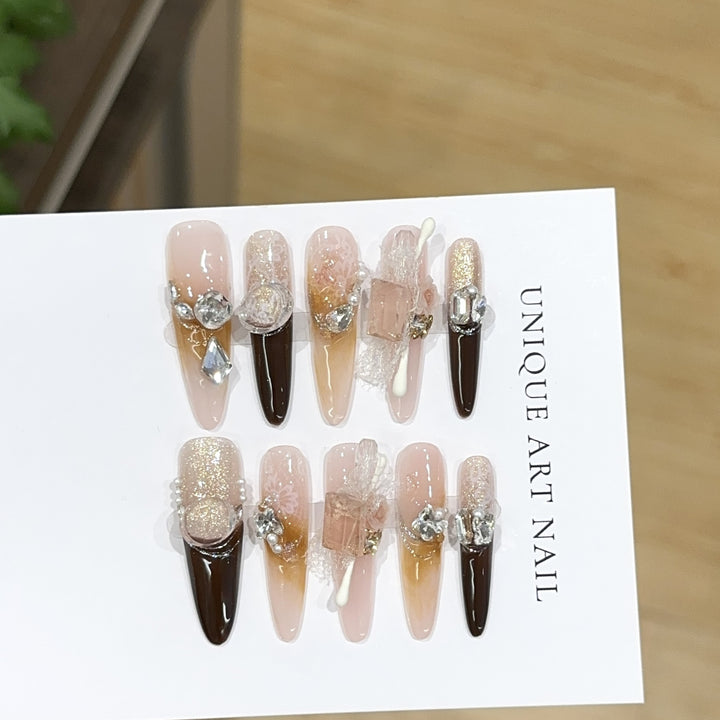 Luxurious Decorative Press-On Nail Art Set