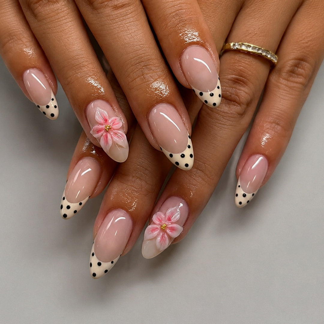 Artificial nail set with creative flowers and dots Kalsten