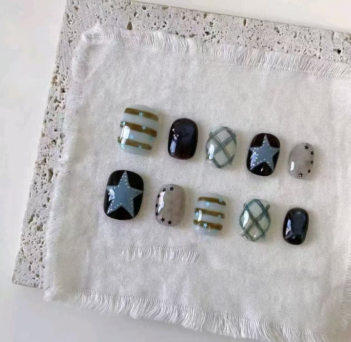 Trendy Graphic Nail Art Set Kalsten