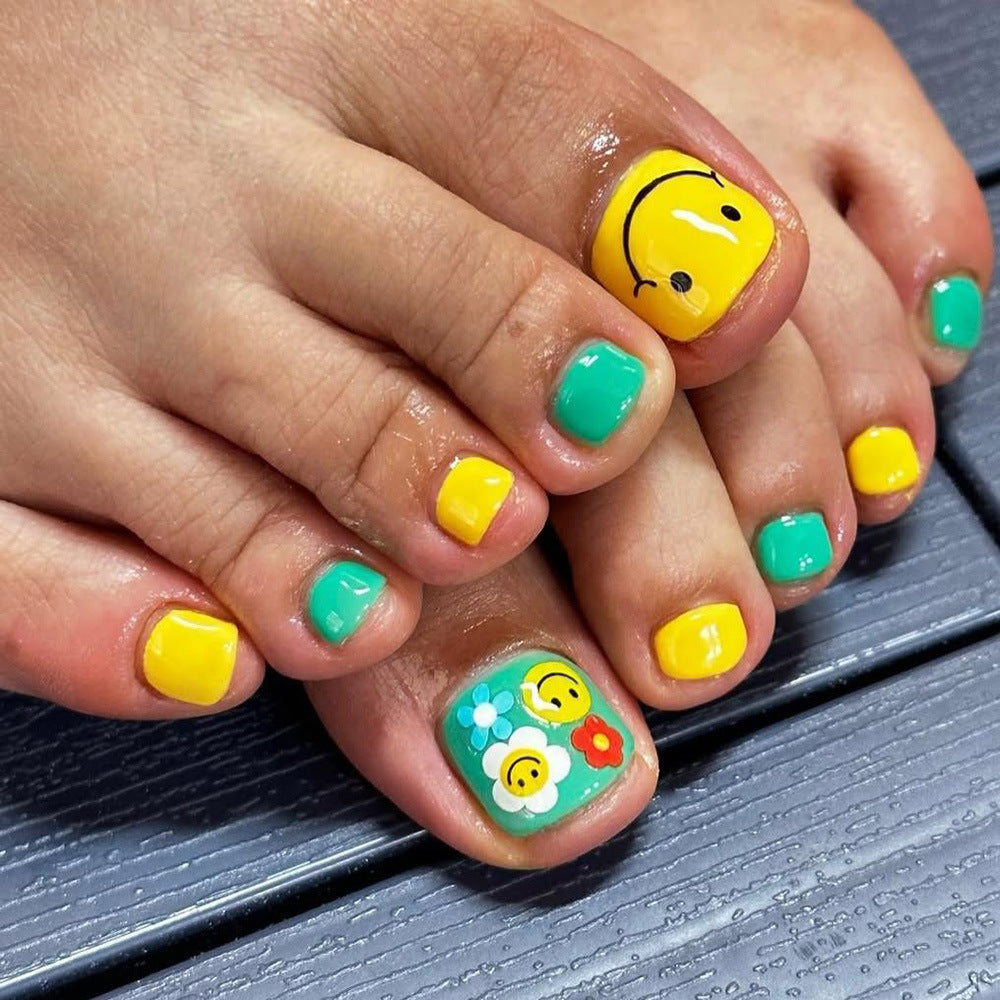 Trendy Toenail Art Kalsten
