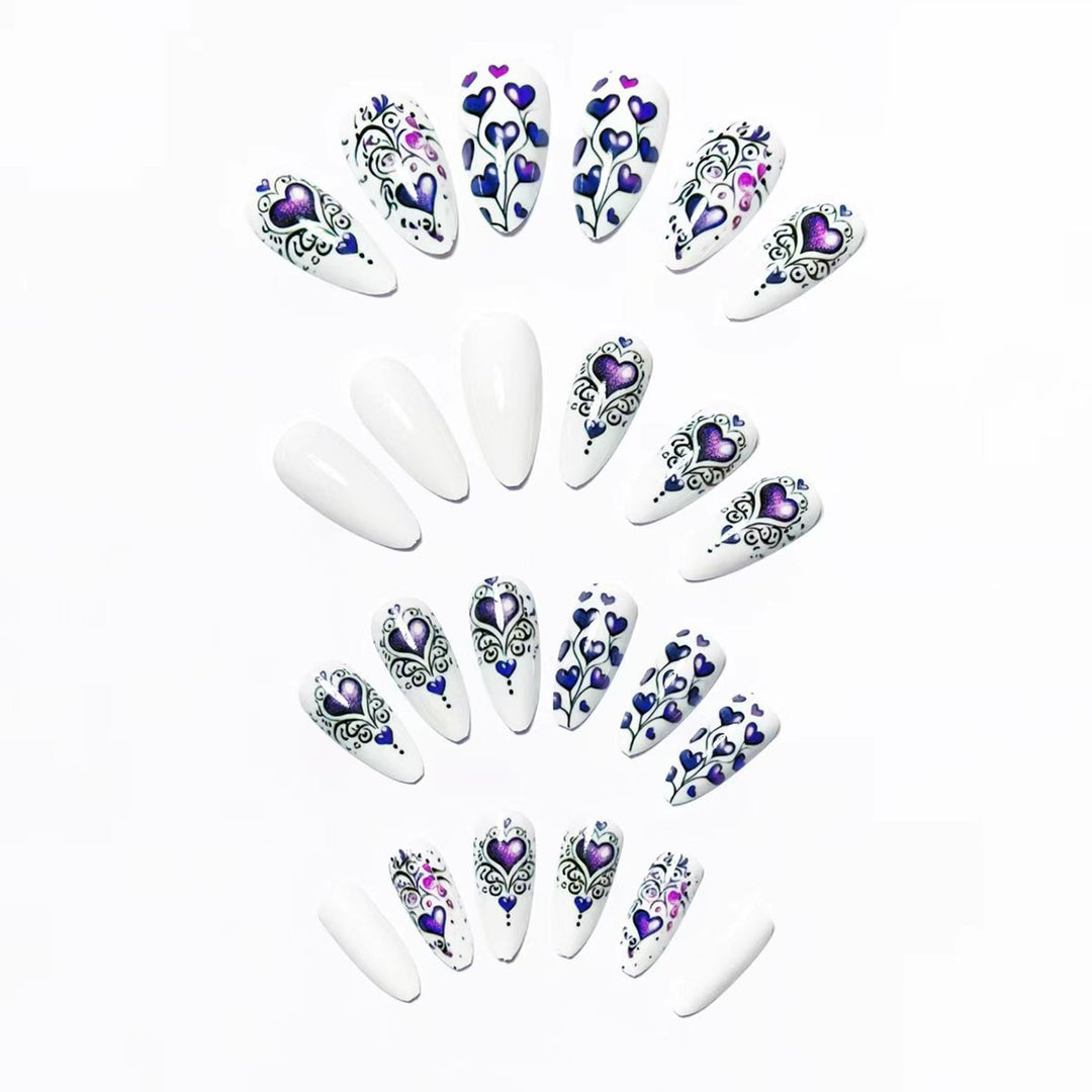 Artistic Heart-Design Nail Art Kalsten