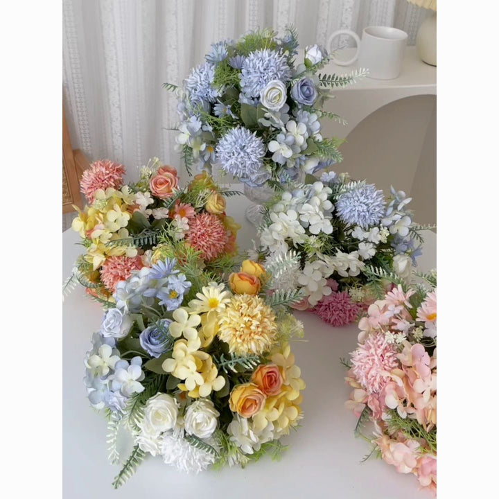 Naturalistic Floral Arrangement
