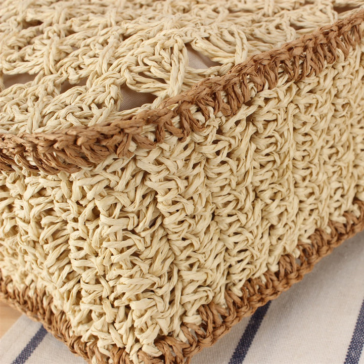Handbag Made of Hand-Woven Natural Material with Appealing Tassel Detail Kalsten