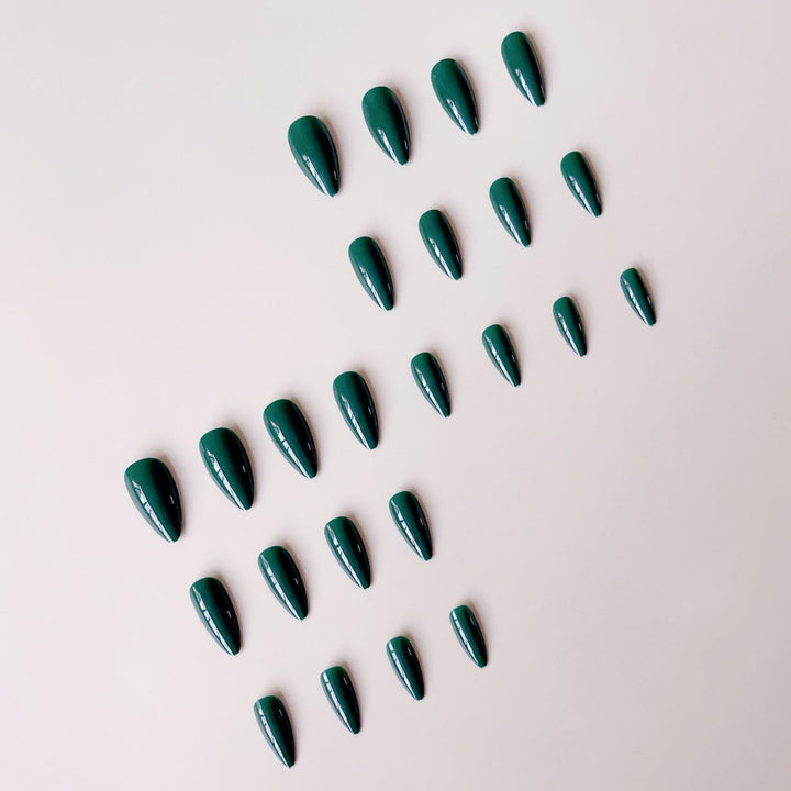 Artificial nail set with elegant, shiny finish Kalsten