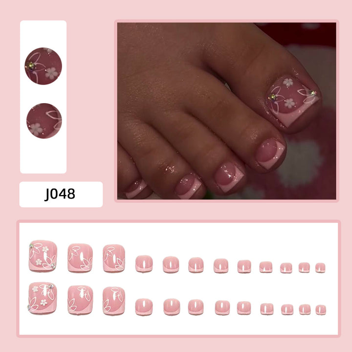 Nail art with floral decorations Kalsten