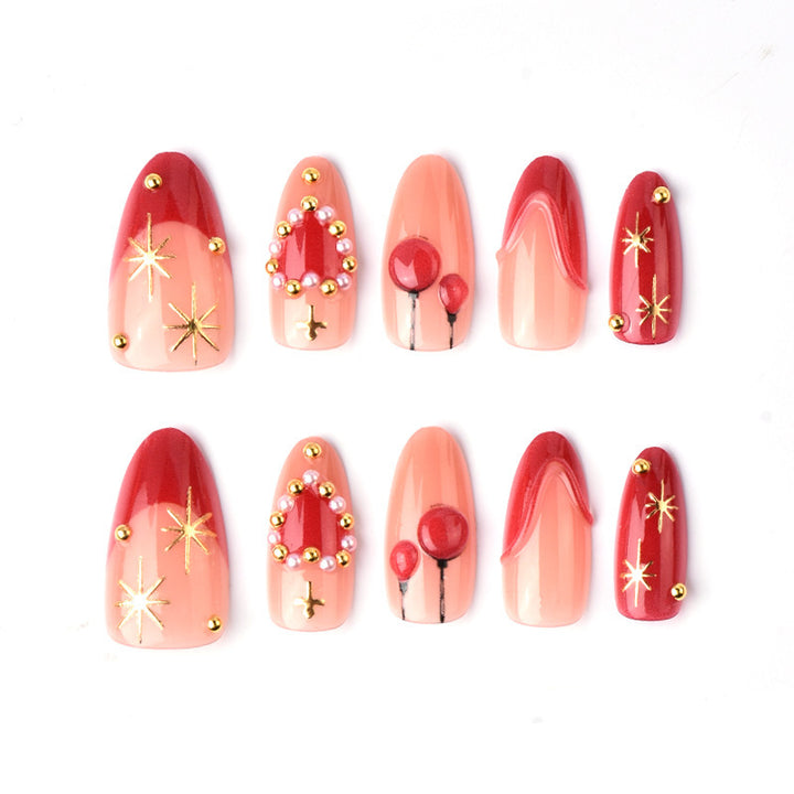 Elegant artificial nails with romantic gold and pearl embellishments Kalsten