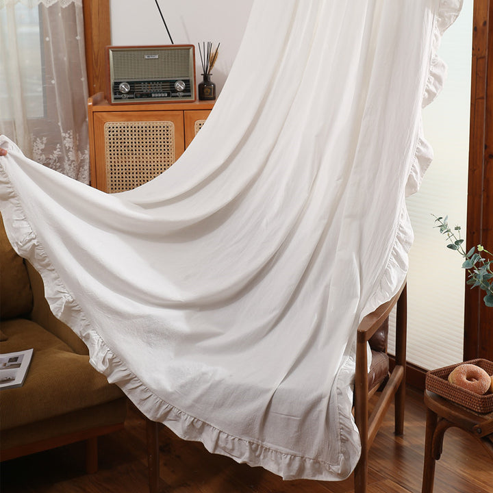 Ruffled Textured Table Cover