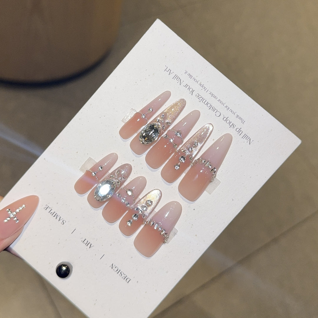 Artificial nails with elegant crystal decorations Kalsten