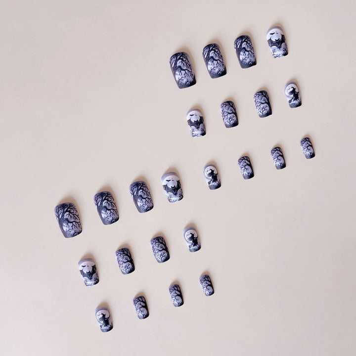 Nail art set with spooky Halloween design and intricate 3D decorations Kalsten