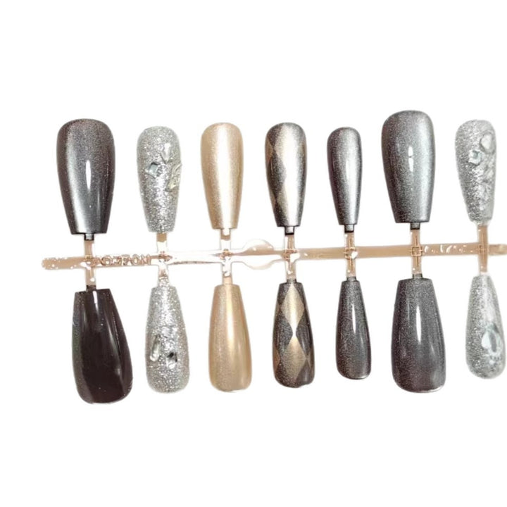 Artifical nails in elegant metallic look Kalsten