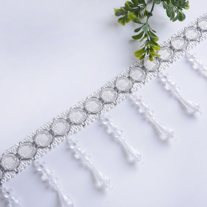 Embellished lace edge Kalsten